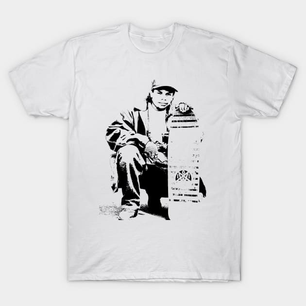 Eazy T-Shirt by torqueloins